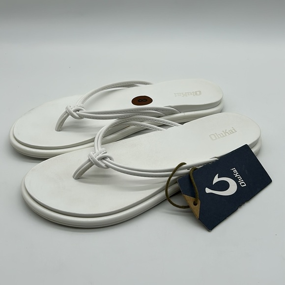 Olukai Aka White Sandals Size 8 NWT - Picture 2 of 7